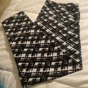 Suave Black & White Leggings, Size L, Revolutionary Tummy Control